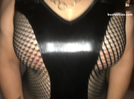 thick curvy arab porno galleries
