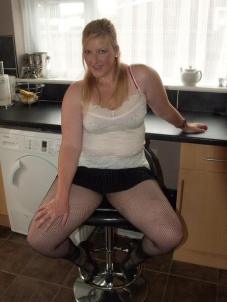 chubby black floozy kylayah sparks gets drilled with a bbc nude gallery