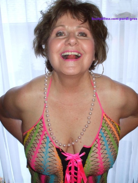 charming mature bbw chick free nude pic