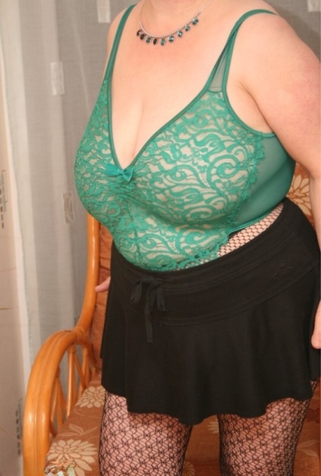 curvy teen bikini sexy nudes images
