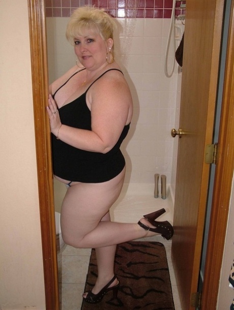 fucking with big booty art naked img