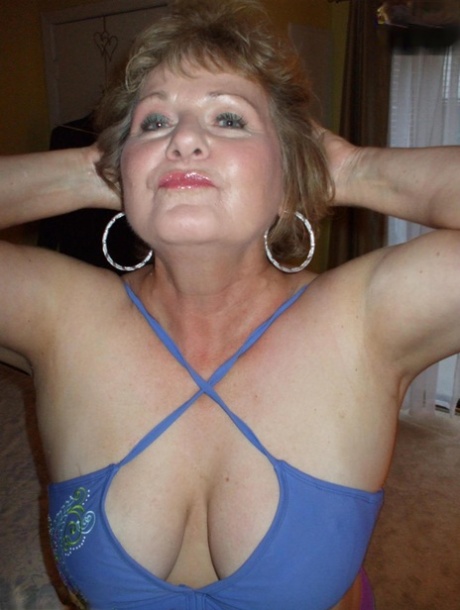 thick cuban mamacita free porn picture