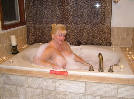 thick pr queen free naked picture