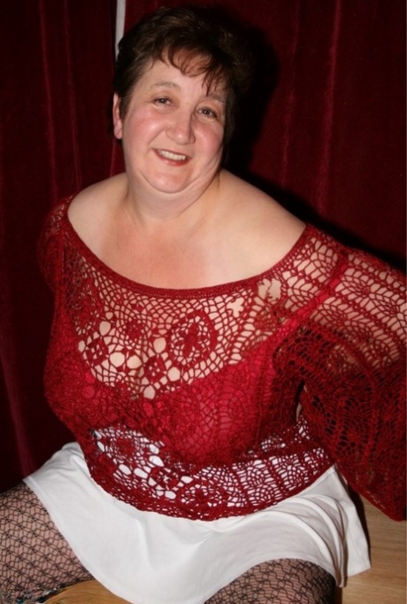 chubby guy jerks his bbc for a huge load perfect photo