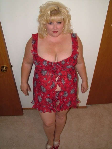 chubby girl pussy plunge xxx galleries