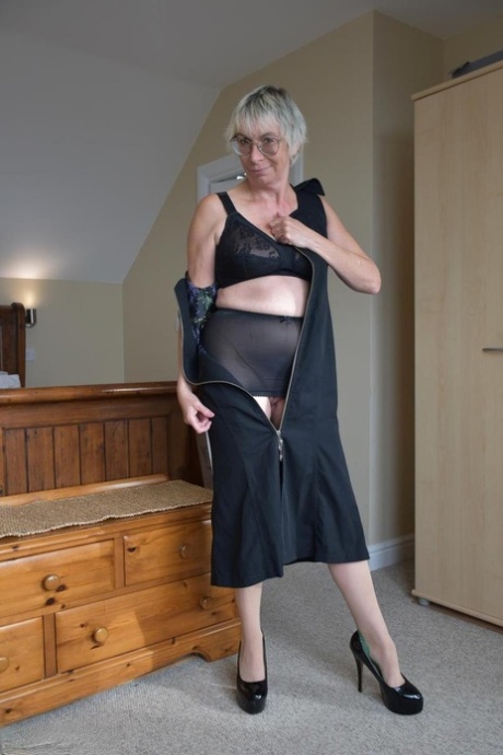 big ass milfs in uniform hd img