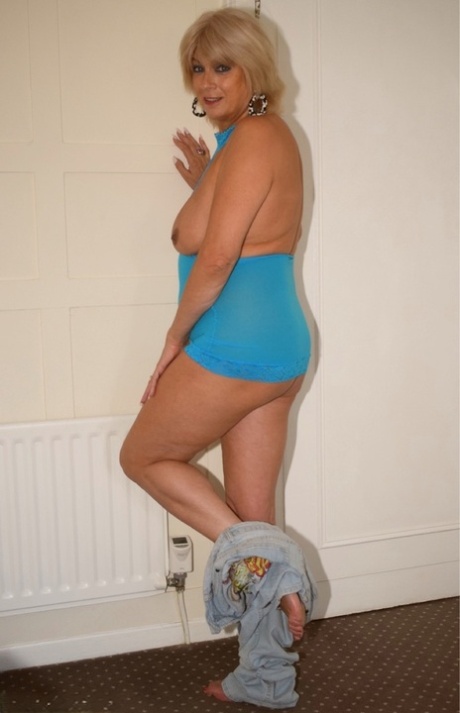 step mom has a fat ass nudes image