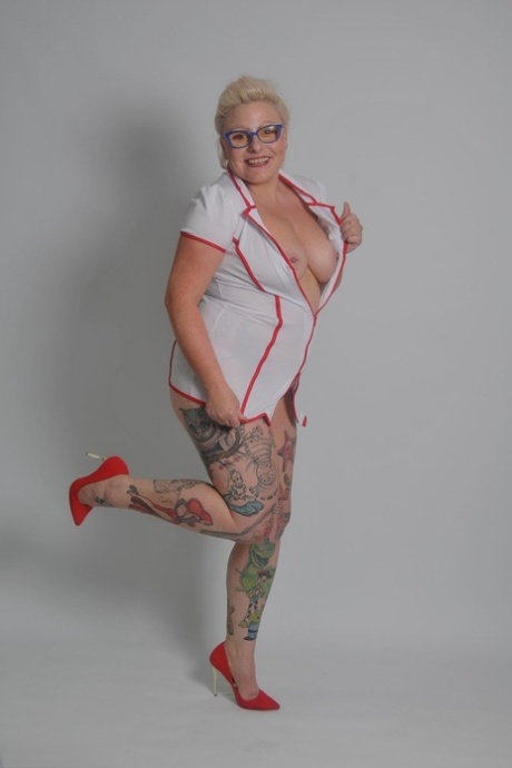 thick mommies art porn photo