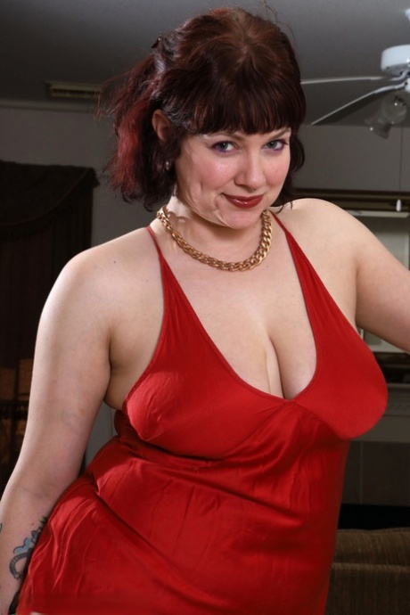 bbw piss desperation adult photo