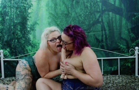 eating fat girl pussy nudes picture
