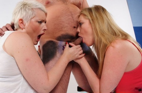thick lesbian ass worship porn galleries