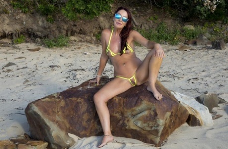curvy mixed race beautiful naked pics