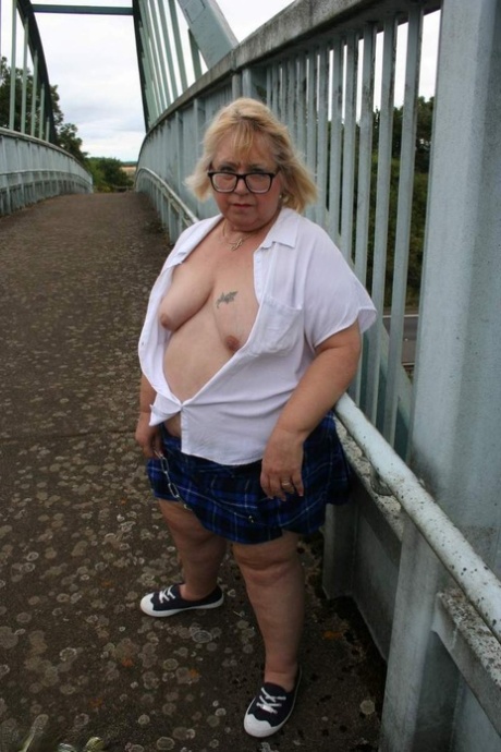 chunky daughter pussy dhebahi xxx hot nude img