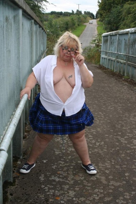 muge tits and chubby beautiful nude archive