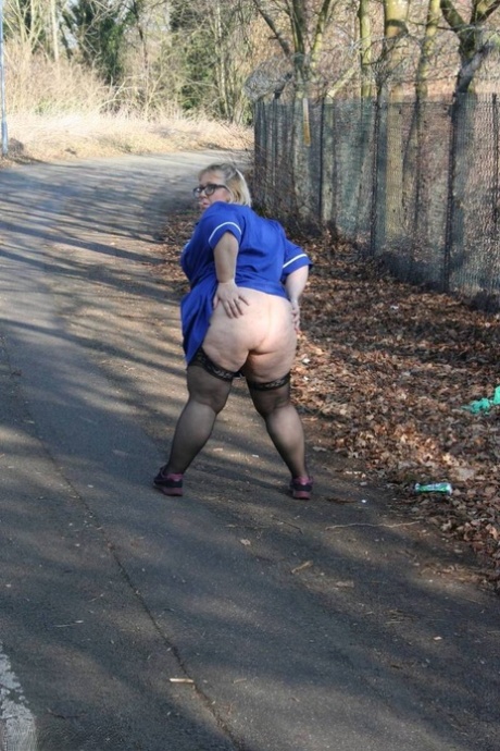 massaged queening ssbbw plays with her tits beautiful porn pics