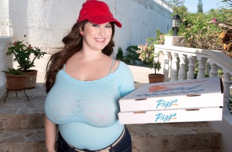 fat twat nudes img