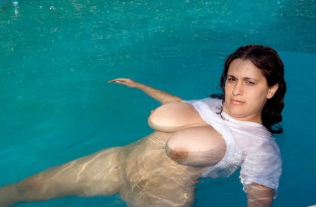 curvy alt girl hot nude archive