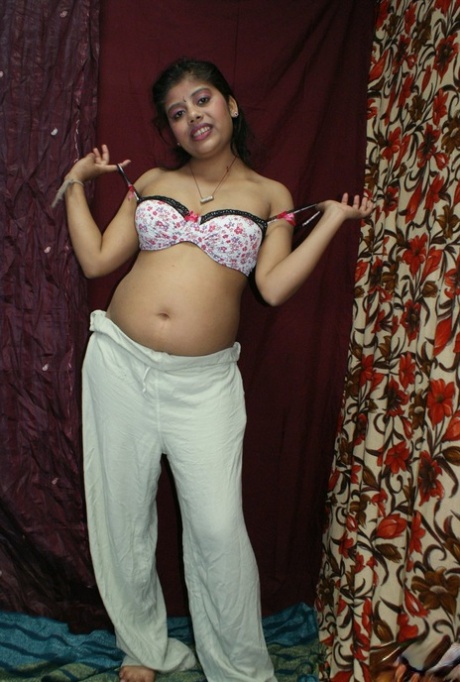 fat and skinny lesbian porn nudes image