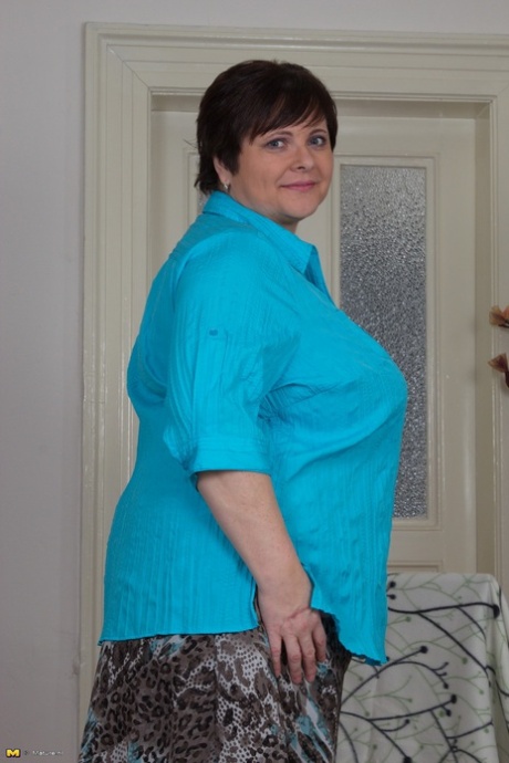 curvy euro xxx pictures