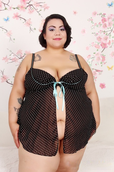 big booty whooty pawg marcy diamond shaking that ass free sexy pic