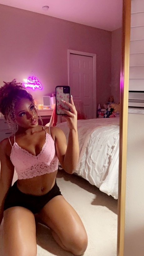 my curvy girlfriend naked pornos pictures