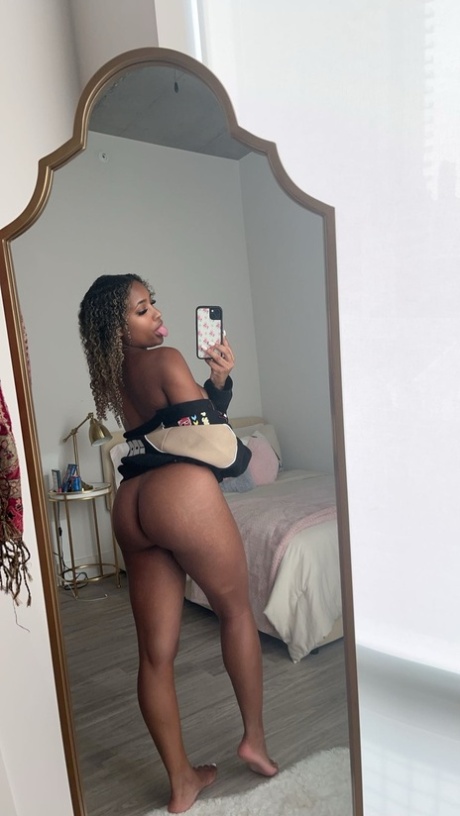 bbw ebony huge pancake areolas naked img