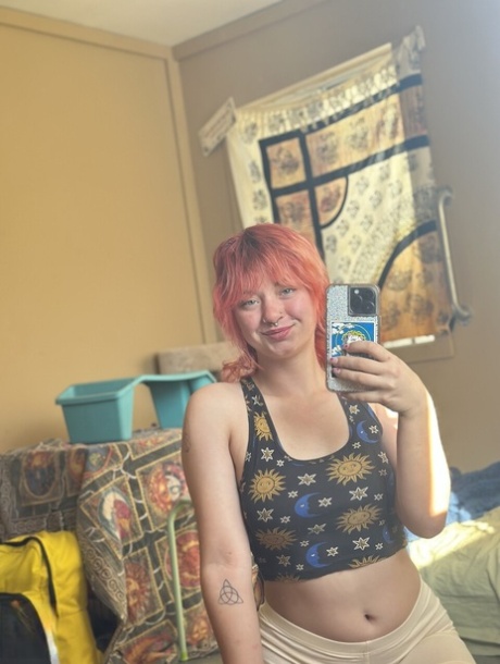 babe with fat huge tits toying art porn photo