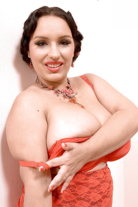 thick indonesian girl sexy nudes picture