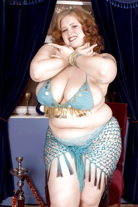 thick jiggly thighs hot image