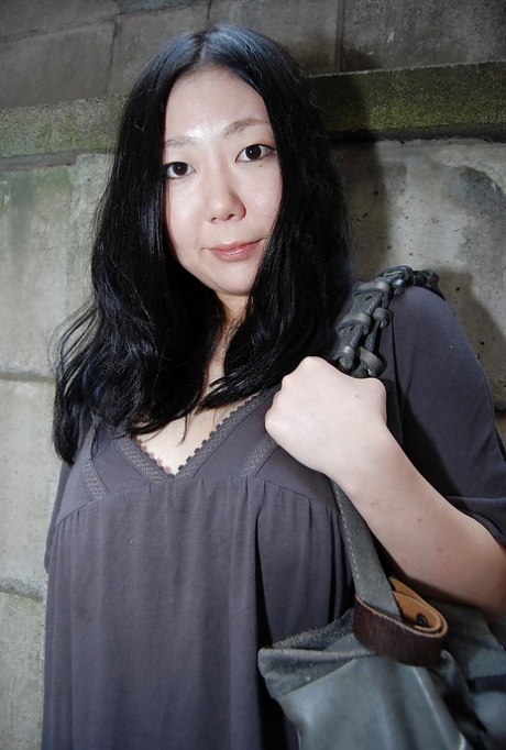 thick pale goth hot photo