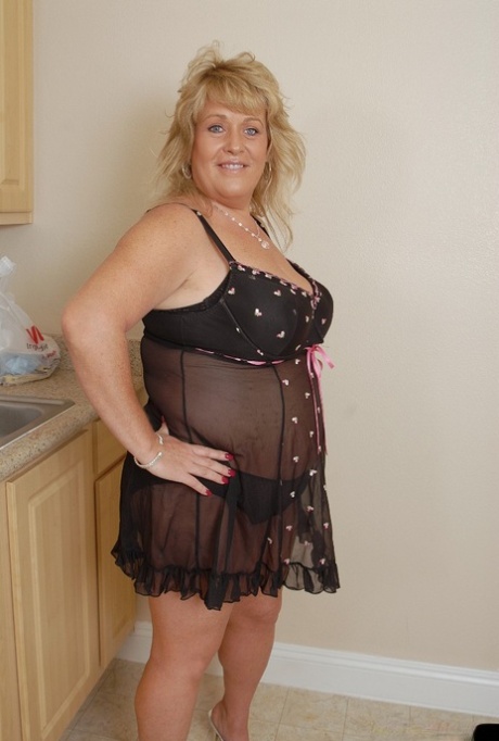 chubby lesbian tribbing mpeg exclusive gallery