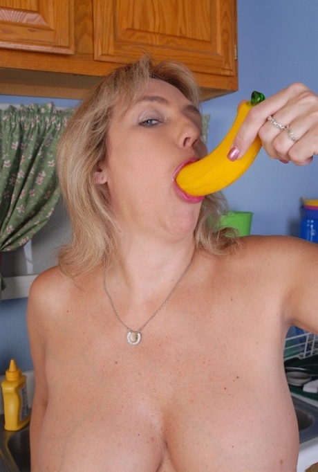 thick white of the clitoris naked pics