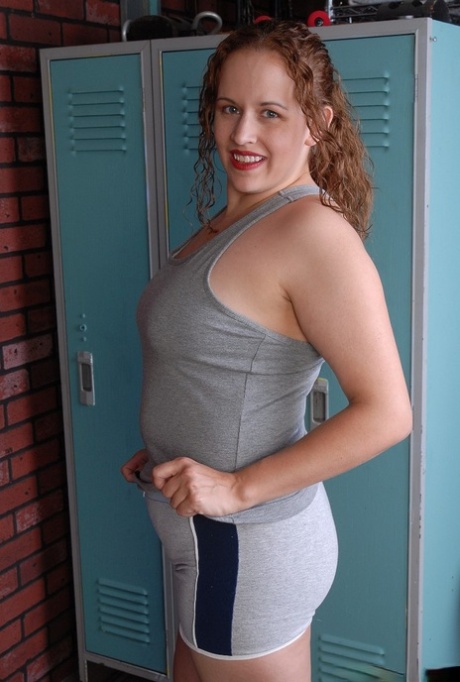 bbw sitting on skinny free xxx gallery