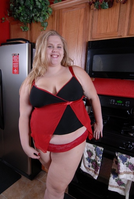 big ass white girl takes it from behind hot galleries