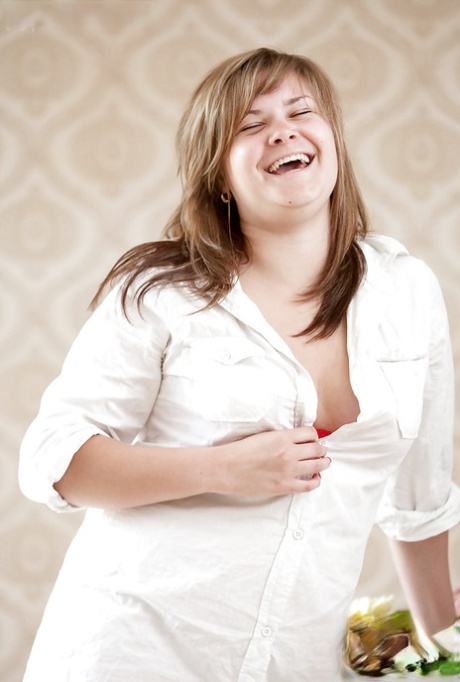 thick lightskin bbc nude galleries