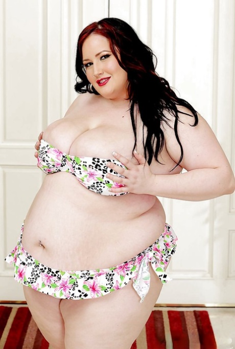 busty bbw gilf pretty picture