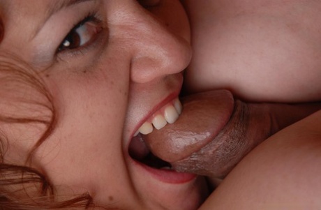horny curvy mature top image