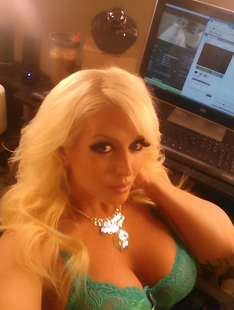 fat ass pawg milf naked picture