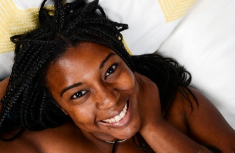 curvy carlie naked pic