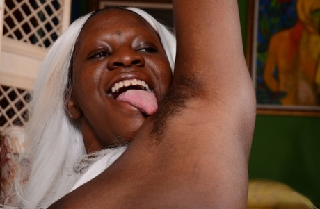 fat black ass clapping naked image