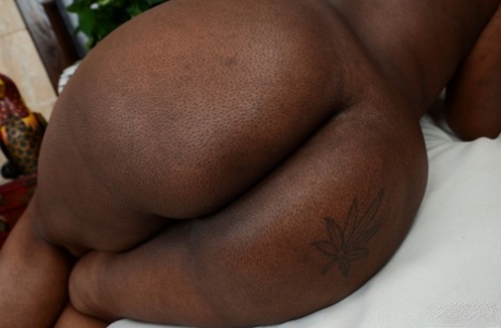 thick femdom best img