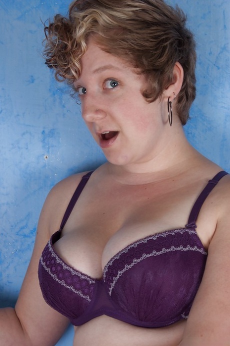 curvy fisting exclusive archive