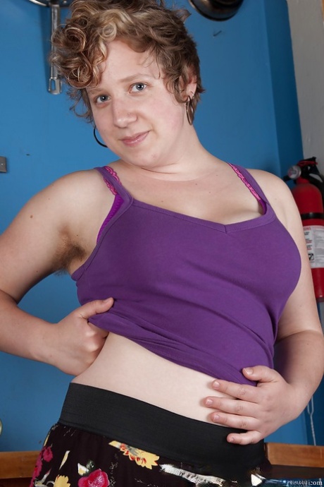 cum inside my chubby girlfriend perfect picture