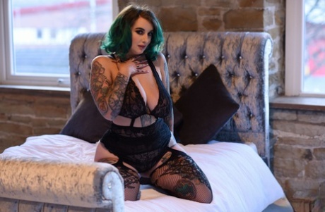 thick thighs save lives naked pics