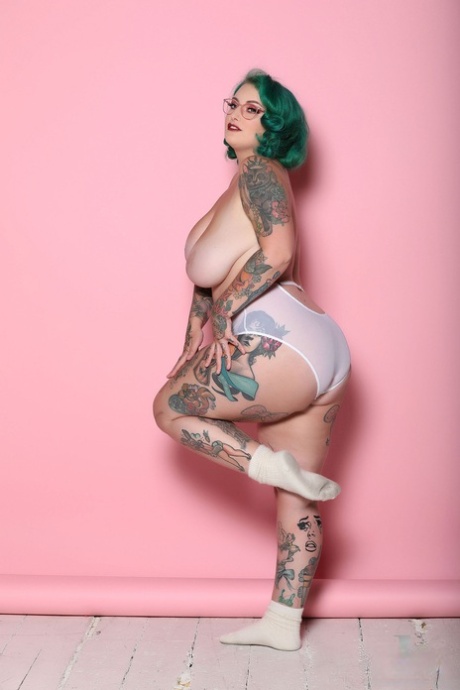 bbw granny smothers small man hot xxx pic