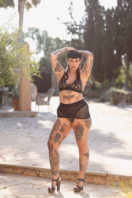 fat women hot and nude pict naked pictures