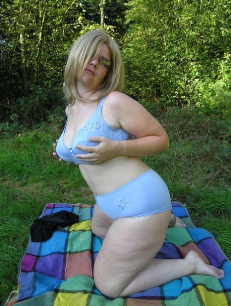 fucking a fat hairy pussy top img