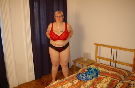 thick chubby sister pretty photo