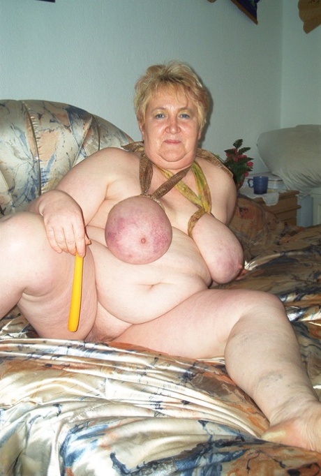 chubby black blowjob cock slowly free pics