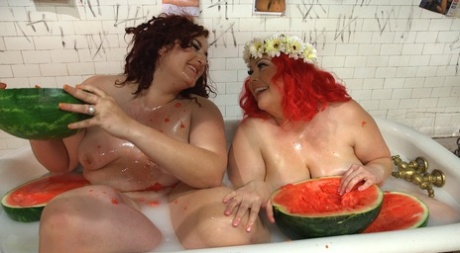 big booty horny moms art naked photos
